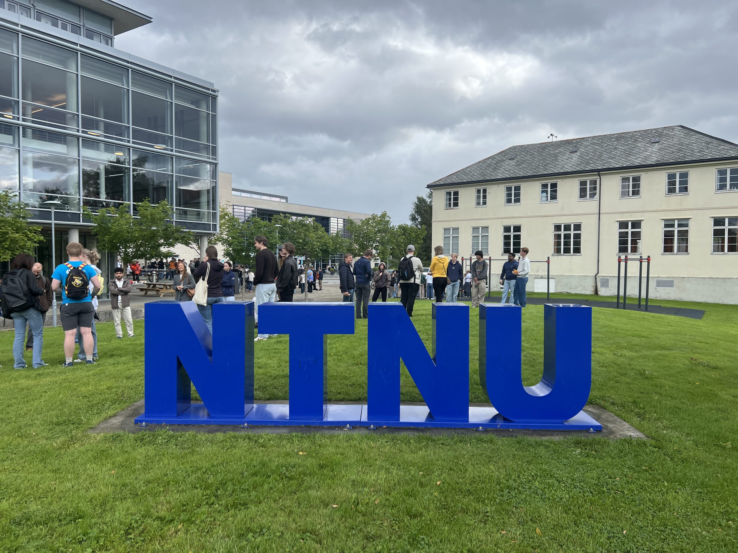 Årets studenter på plass ved NTNU i Ålesund