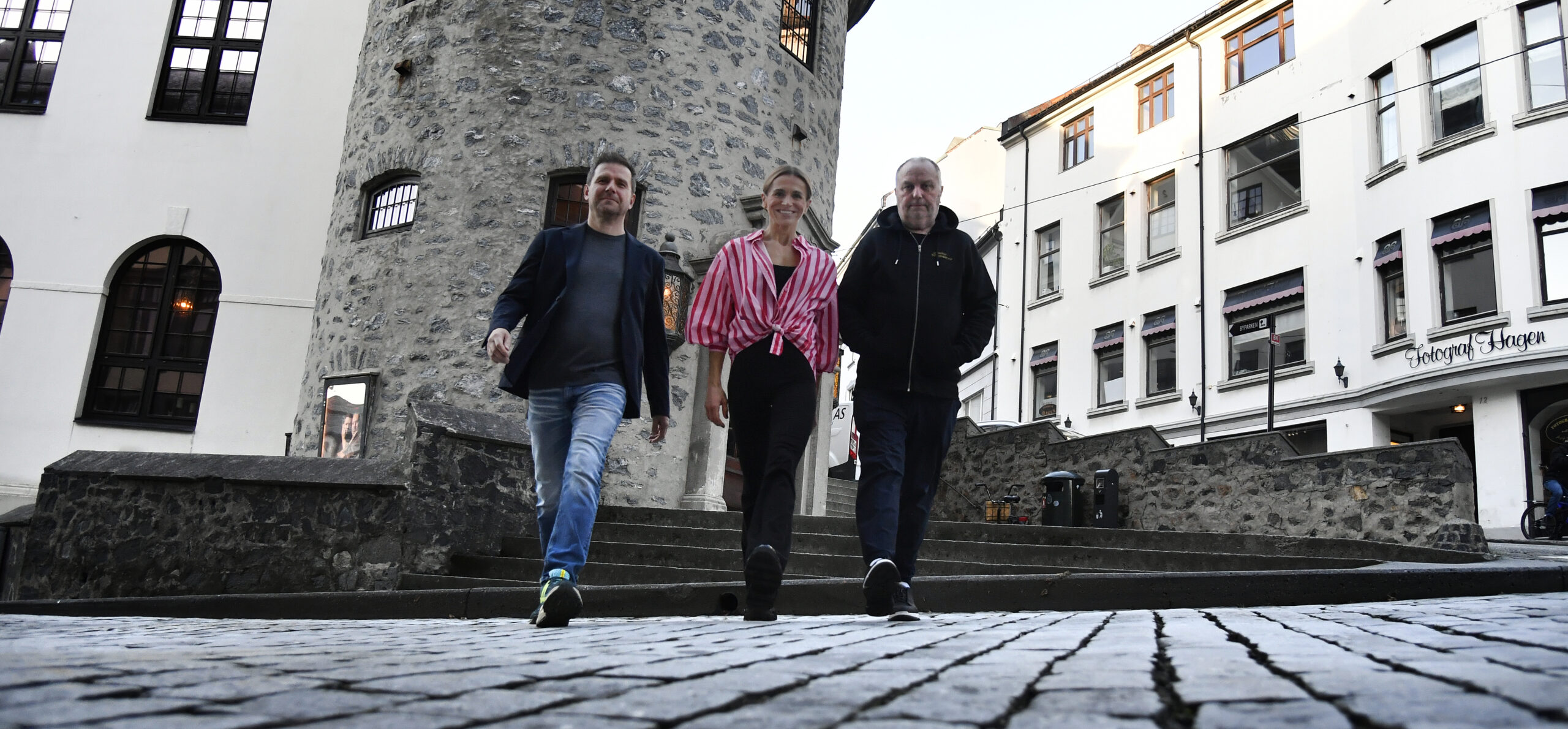 Juleshow på Løvenvold Theater Sandra Spjelkavik André Ulveseter Hans Morten Hansen Kathrine Synnes Finnskog_08 \ loading=